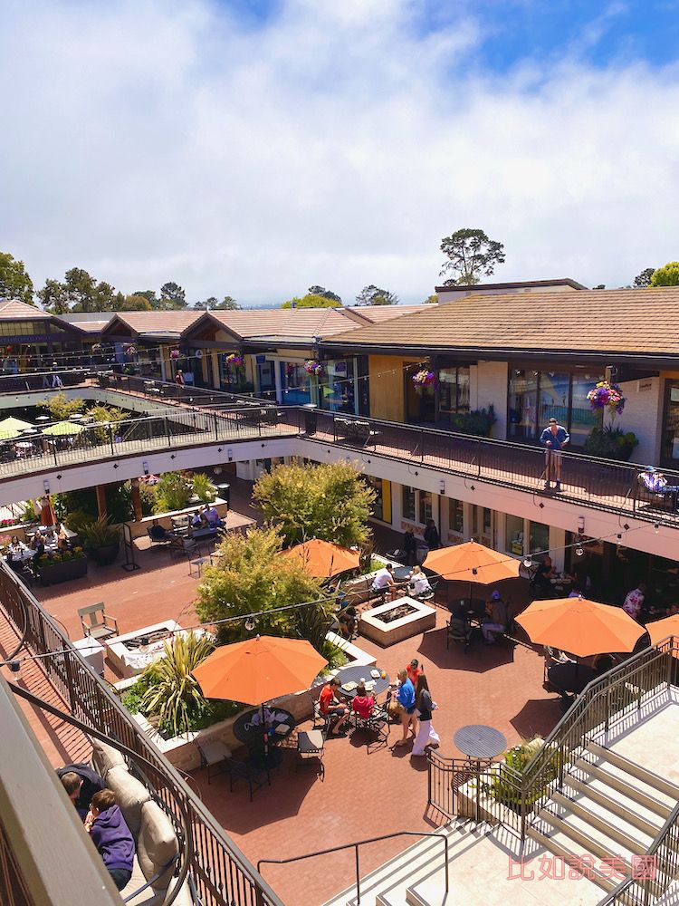 【北加州景點】Carmel-by-the-Sea卡梅爾海~充滿藝術氣息的童話小鎮|北美Monterey景點 22 Carmel Plaza
