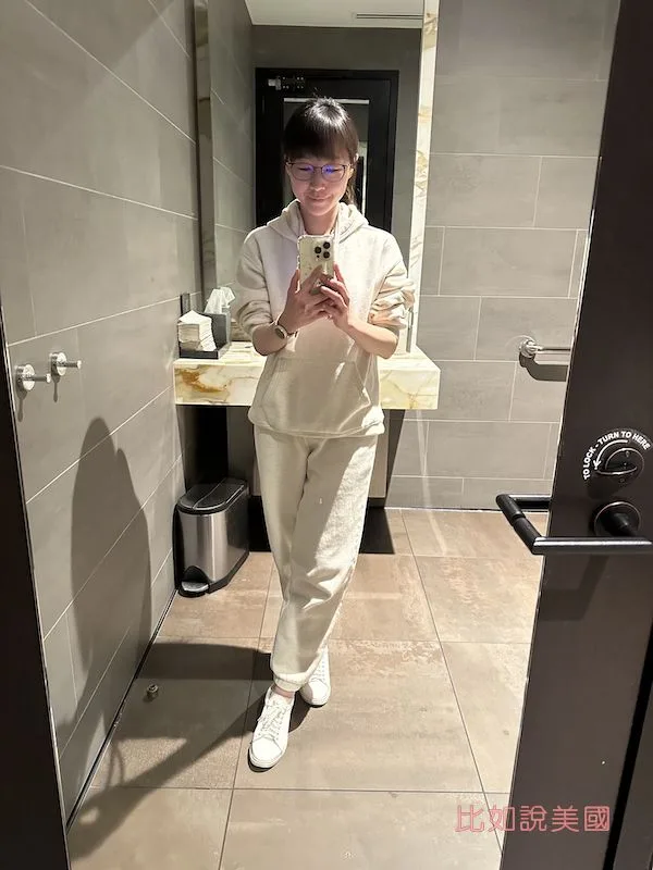 SFO United Polaris Lounge洗手間