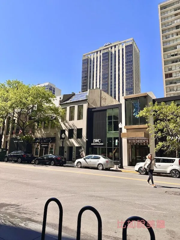 【芝加哥旅遊】華麗一英哩 Magnificent Mile 逛街攻略|星巴克典藏烘焙工坊、哈利波特、Jellycat 等必逛推薦 83 Oak Street