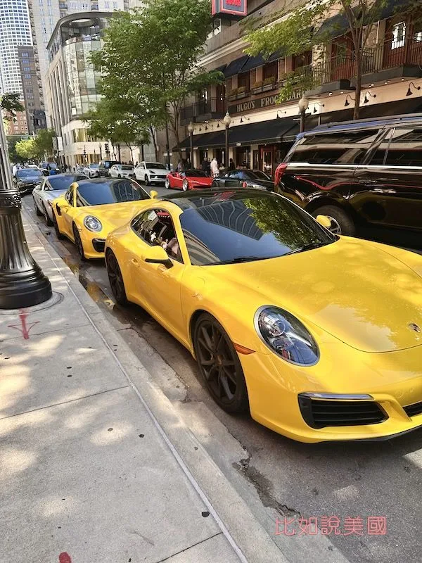 【芝加哥旅遊】華麗一英哩 Magnificent Mile 逛街攻略|星巴克典藏烘焙工坊、哈利波特、Jellycat 等必逛推薦 85 Oak Street