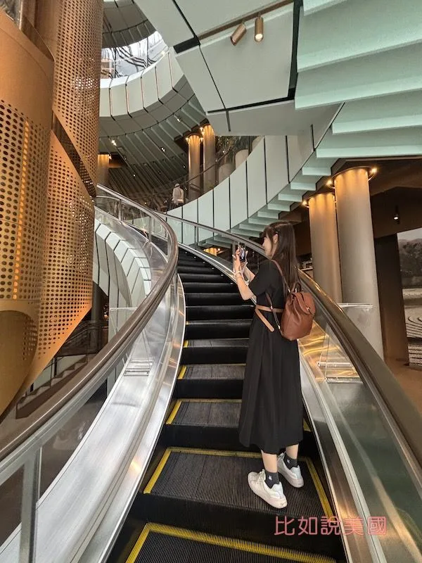 【芝加哥旅遊】華麗一英哩 Magnificent Mile 逛街攻略|星巴克典藏烘焙工坊、哈利波特、Jellycat 等必逛推薦 37 Starbucks Reserve Roastery