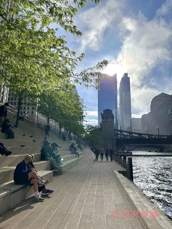 河濱步道 Chicago Riverwalk
