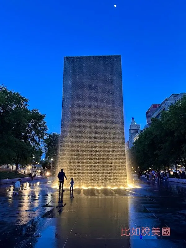 皇冠噴泉 Crown Fountain